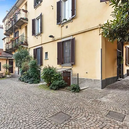 Guesthost - Navigli & Porta Genova M2 Cozy 公寓 *